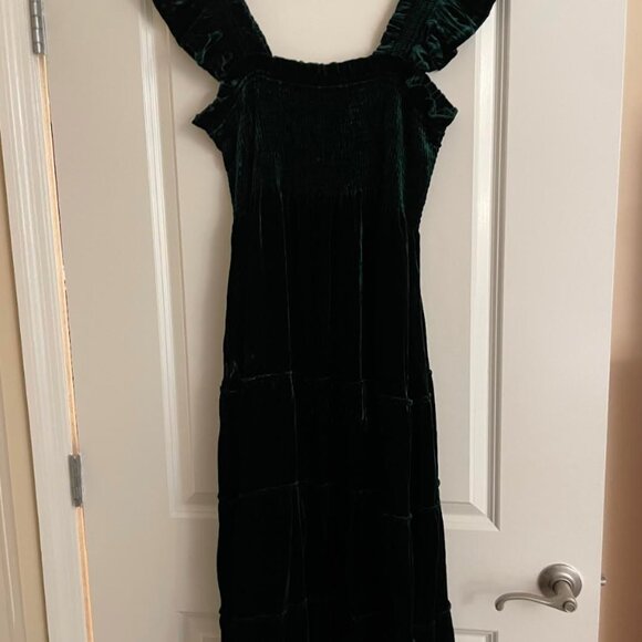 SOLD ELSEWHERE NWOT Hill House Home Velvet Ellie Nap Dress - Picture 2 of 5